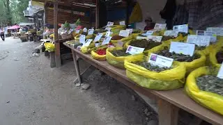 Бурятия 4 серия. Каменная река.Носочный рай и олени за забором....