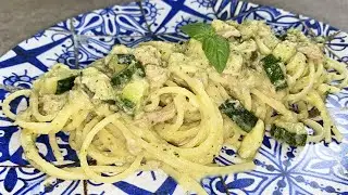 PASTA WITH TUNA AND ZUCCHINI