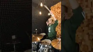 Отпускаю 😁 Правильная версия 😎 #andrewdovgalo #drumcover #drummer