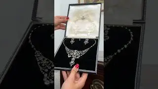 How beautiful is this 19th century diamond necklace & earrings set?! 🥺❤️ #diamonds #finejewellery
