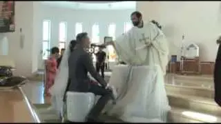 Prete Salentino modernizza il Matrimonio