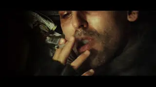Muere Carlos Olivera fumando un Joint en Resident Evil Extinción
