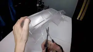 Axial SCX10 II Kit Build - Cutting out the Body! Day 9