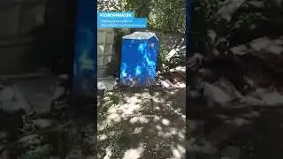 Рабочие оставили биотуалет на Чайковского