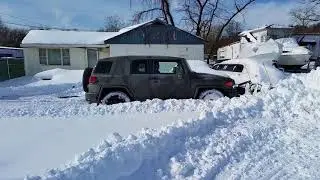 Meyer snow plow on FJ Cruiser