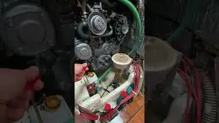 Как заменить масло в моторе YANMAR