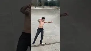 Schmookin’ da bowl!!!! #skateboarding #shorts
