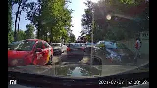 Упаркованный насмерть центр Ярославля