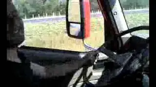 El oscar mi patron manejando el international 9400