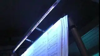 LED-Notenpultleuchte -Einhand/de/montage