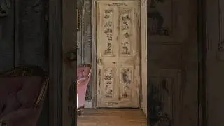 DIY Bridgerton Door Makeover (but aged)! #chalkpaint #furniturepaint #DIY #upcycle #dixiebellepaint
