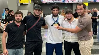 Даурен Куруглиев вернулся в Дагестан с бронзой Олимпиады