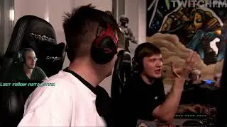 Петрович смотрит TWITCHFM 