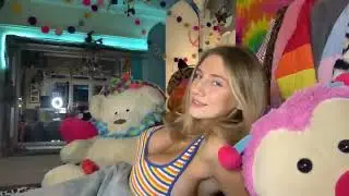 विदेशी लड़की 😍😘😍 foreign girls #youtubeshorts #trending #viralgirl #viral #shorts #viralvideo #short