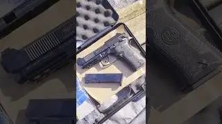 • Beretta 80x Cheetah •