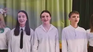 Торжественная линейка — 6 «Б» класс