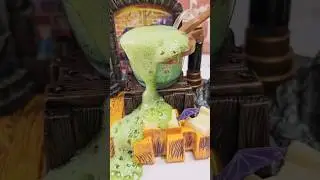2001 Harry Potter Professor Snape's Potion Class Slithering Snakes and Eel Eyes Treats
