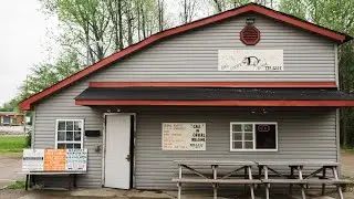 Community Focus Friday: Restaurant Spotlight and Food Review of Helen's BBQ - Brownsville, TN