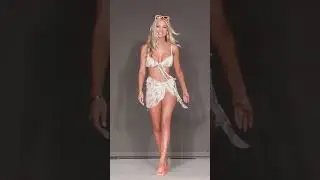 Alexa Collins 01