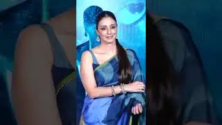 Tabu Goes Emotional & Warm Hugs To Ajay Devgan At Trailer Launch Of   Bholaa Trailer