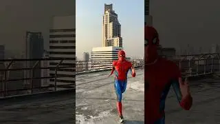 Spider-Man to the rescue😱