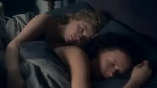 The Haunting of Bly Manor 1x06 - Dani & Jamie's Kissing Scenes (1080p)