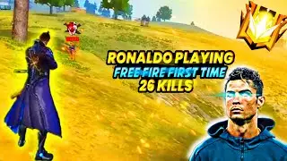 CRISTIANO RONALDO PLAYING FREE FIRE.....