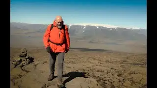 Hiking to Skjalbreid crater