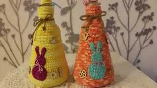 Вязаные чехлы для бутылок с зайчиками