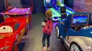 Игровая комната в Хесн центр, Франкфурт, Германия. Турнир по аэрохокею