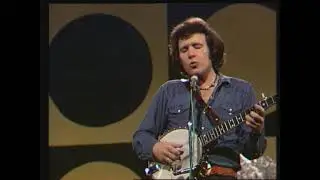 Don McLean - By the Waters of Babylon (audience sing-along) Live in Ireland, December 1975