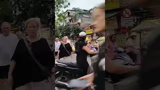 Street traffic in Hanoi - Giao thông đường phố ở Hà Nội - #Hanoi #GiaoThong