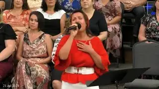 И пеплом как снегом покрыта земля