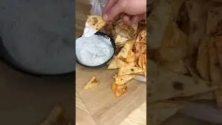 ПП-чипсы из лаваша с соусом