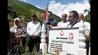 Şehit öğretmen Necmettin Yılmaz mezarı başında anıldı