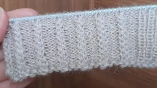 We knit vests, cardigans and blouses with the single-stitch twist pattern.