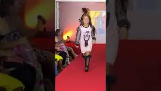 VALENTINA DESFILANDO *outono/inverno* 