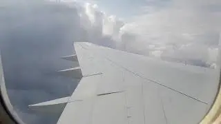 Вид с самолёта на облака.