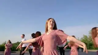 Випускний вальс