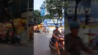 Watch out for motorbikes in Hanoi - Cẩn thận với xe máy ở Hà Nội - #Hanoi #XeMay