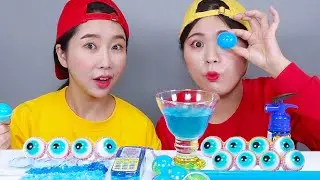 ブルーデザート食品ゼリーキャンディ食べる音ドナ