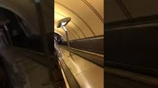 Для тех кто не понял что в метро увидели 😱😩 присмотритесь