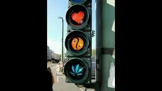Аффигенный пешеходный переход и светофор:)