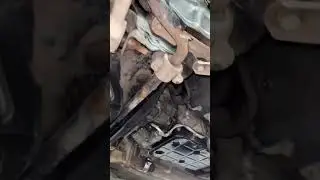 Мойка днища Мерседес S-class. Важная процедура о которой мы рассказали у себя в группе ВК