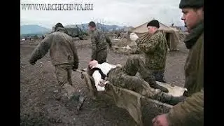 Жесть!!! Помощь раненому десантнику, после боя в Чечне!!! HD