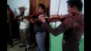 Asi ensayan los huehuentones de chilchotla 2017