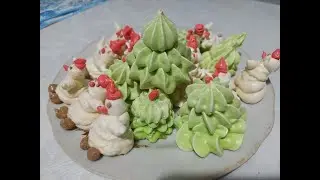РЖАКА! Тренируемся делать фигурки из безе к новому году.