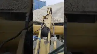 буртование щебня с утра пораньше