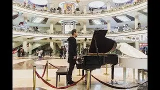 ПРОСТО ВОЛШЕБНАЯ МУЗЫКА!!! А была просто импровизация в торговом центре))) very cool ))