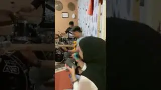 Jamming with||fly, tum tum kick 
